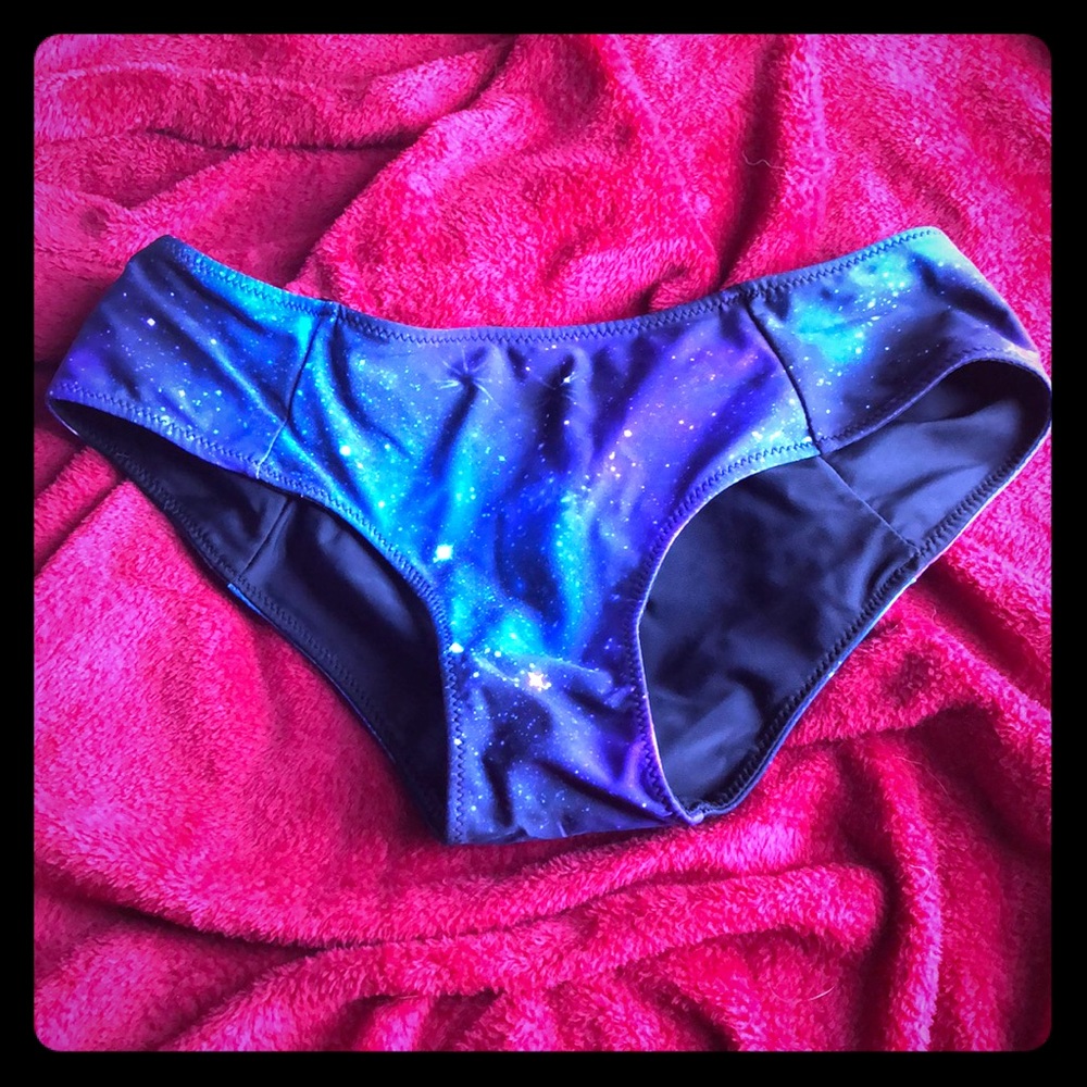 Low rise galaxy bikini bottom
